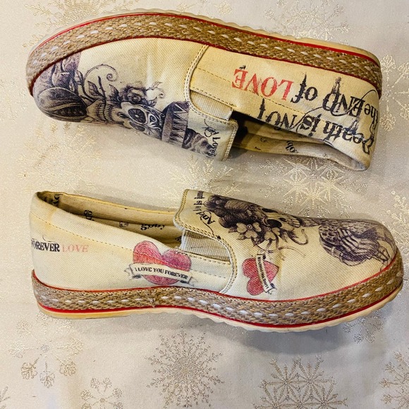 Goby Skull Day of the Dead Slip On Forever Love Canvas Shoe EU39 size 8.5 SG - Picture 4 of 7